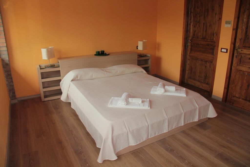 Conte Pietro Room&Breakfast Ferrara Bilik gambar